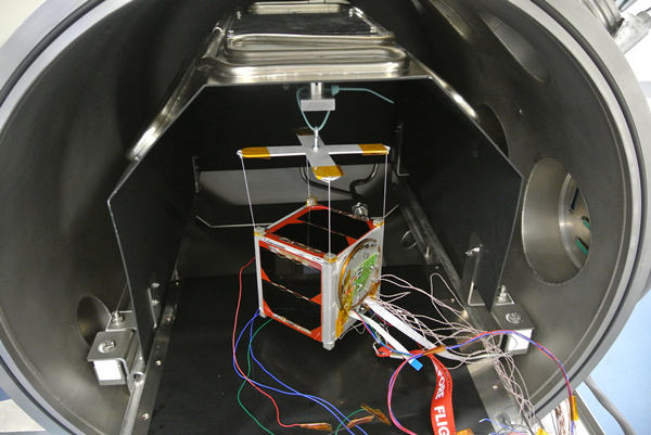 空間熱真空試驗(yàn)艙在航天器元器件的應(yīng)用(圖2)